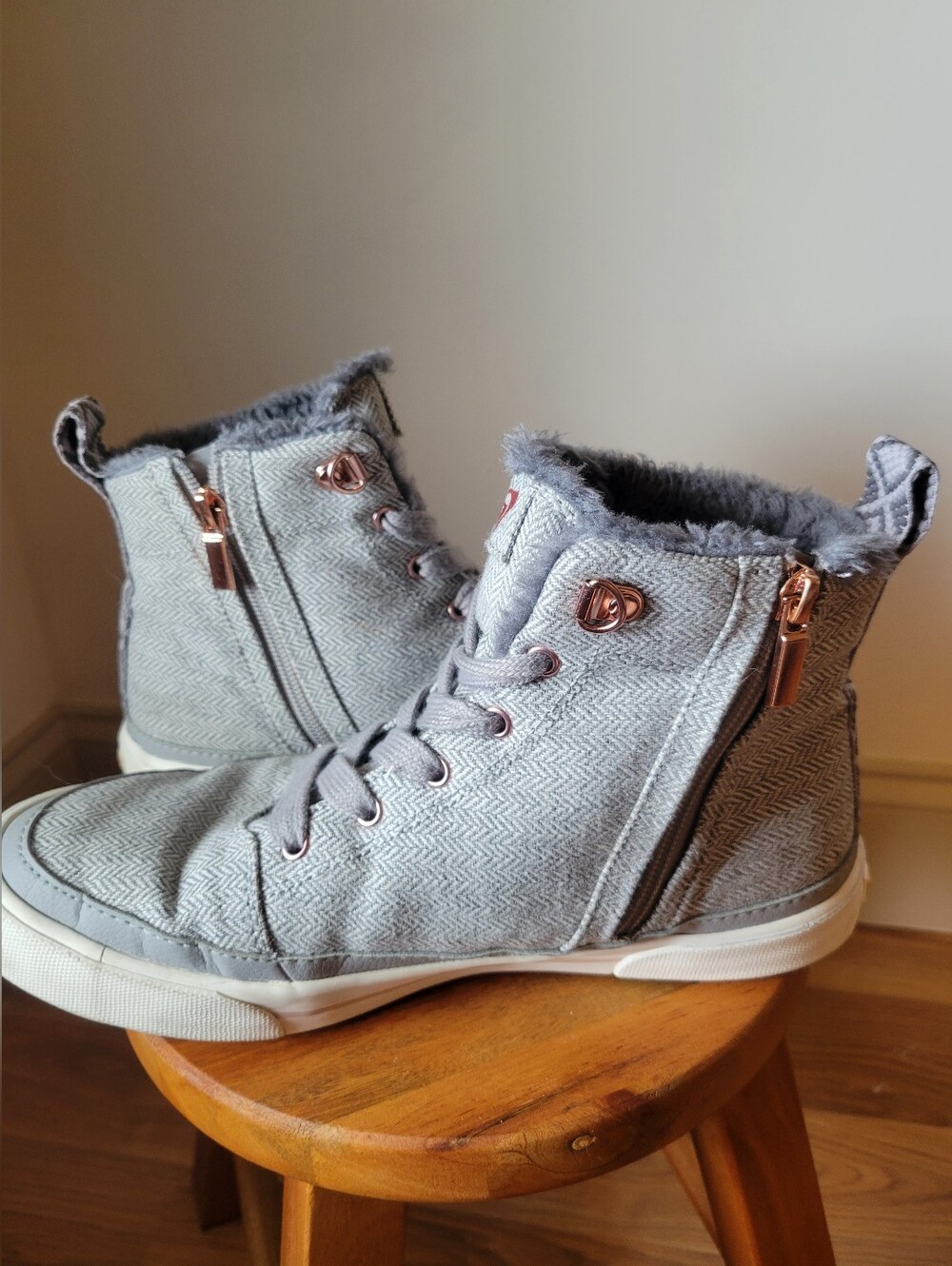 Roxy Ivan Fur Gray Herringbone High Top Sneaker Boot  Size9